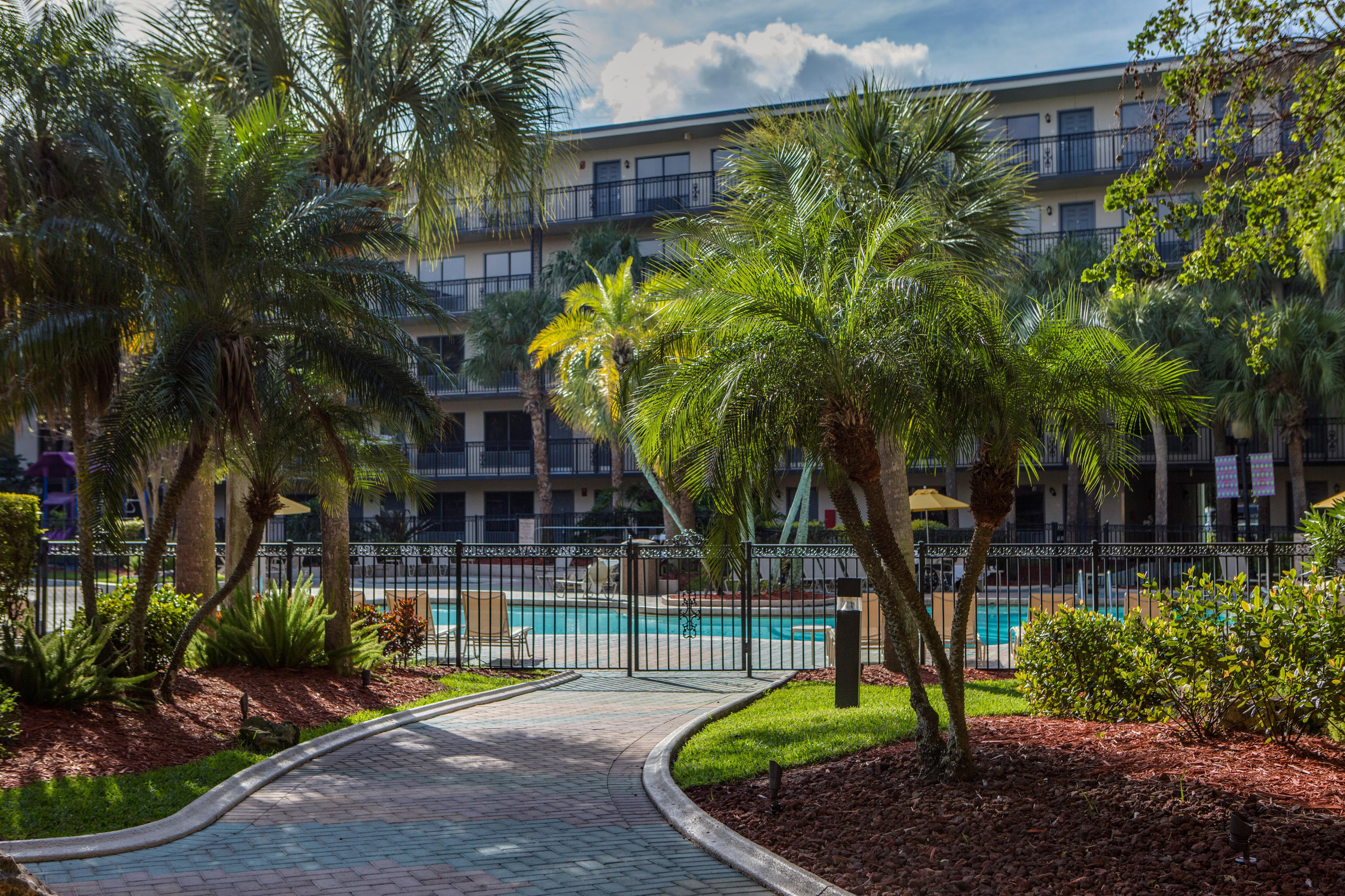 Staybridge Suites Orlando Royale Parc Suites, An Ihg Hotel Kissimmee Exterior photo